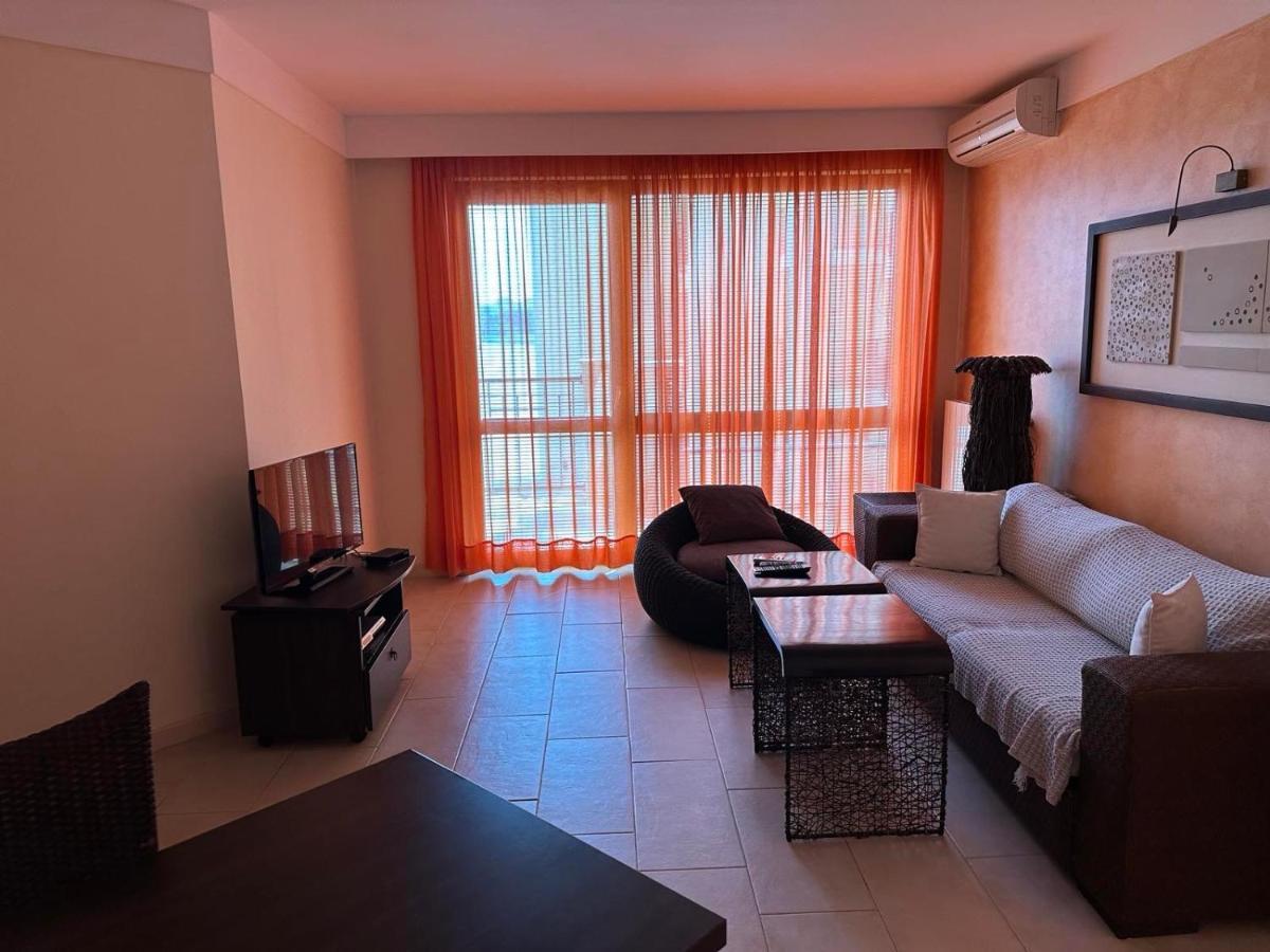 Oazis Vip Club Apart otel Sunny Beach Dış mekan fotoğraf